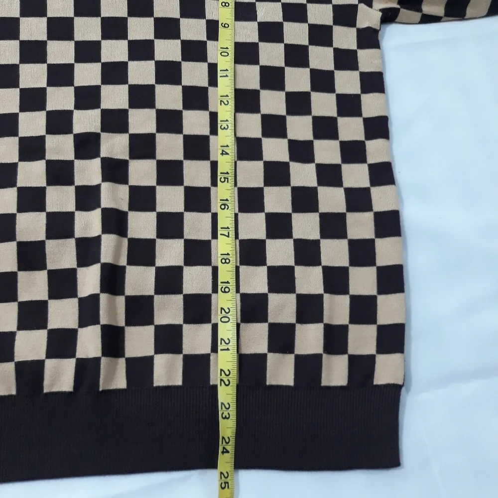 Checkered Brown and Tan Unisex Sweater Size Large Fully lined Soft Material